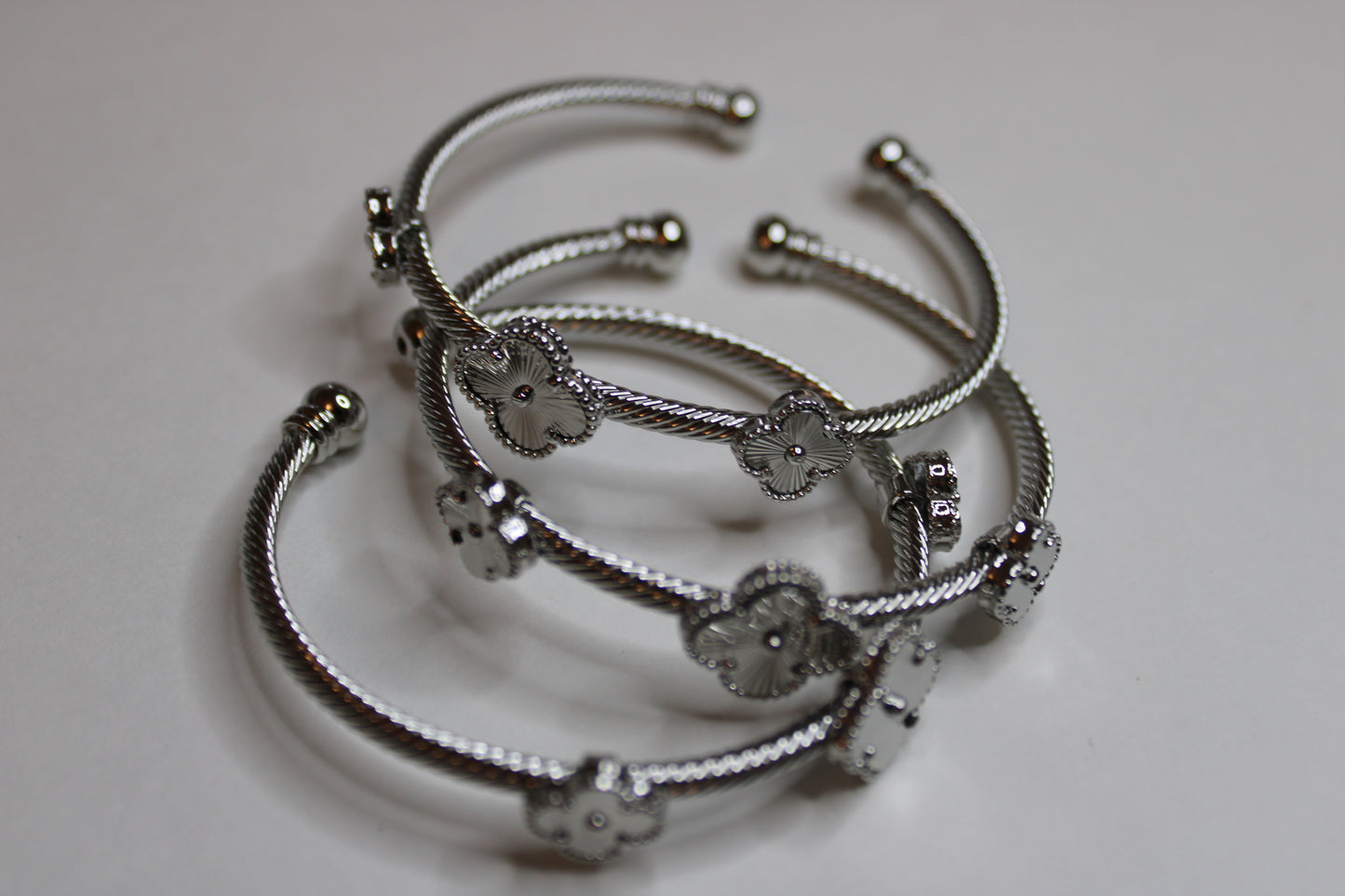 3 Clover Bangle