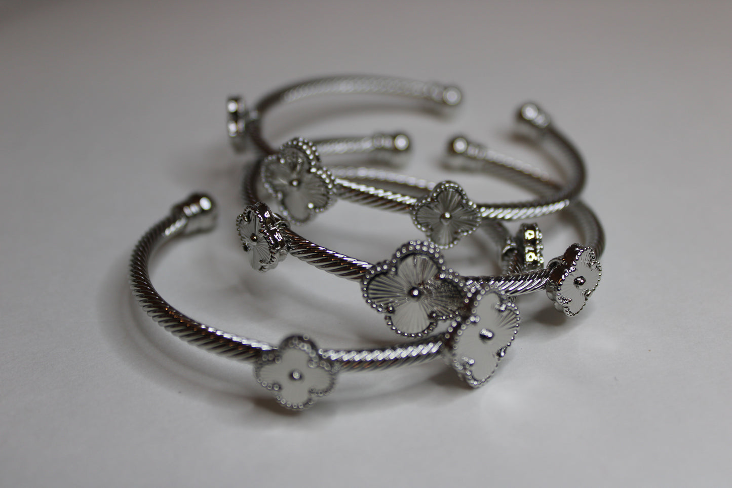 3 Clover Bangle